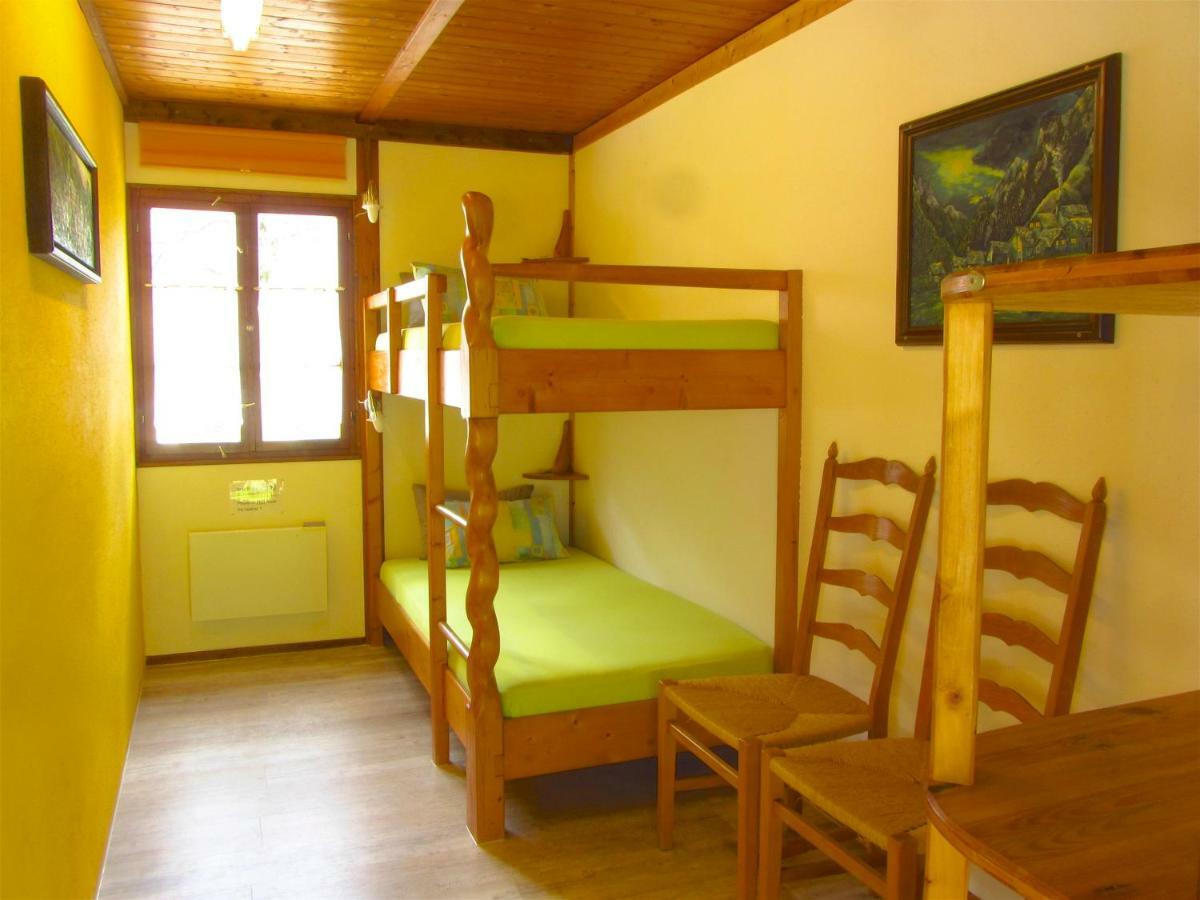 Хостел Baracca Backpacker Aurigeno Экстерьер фото