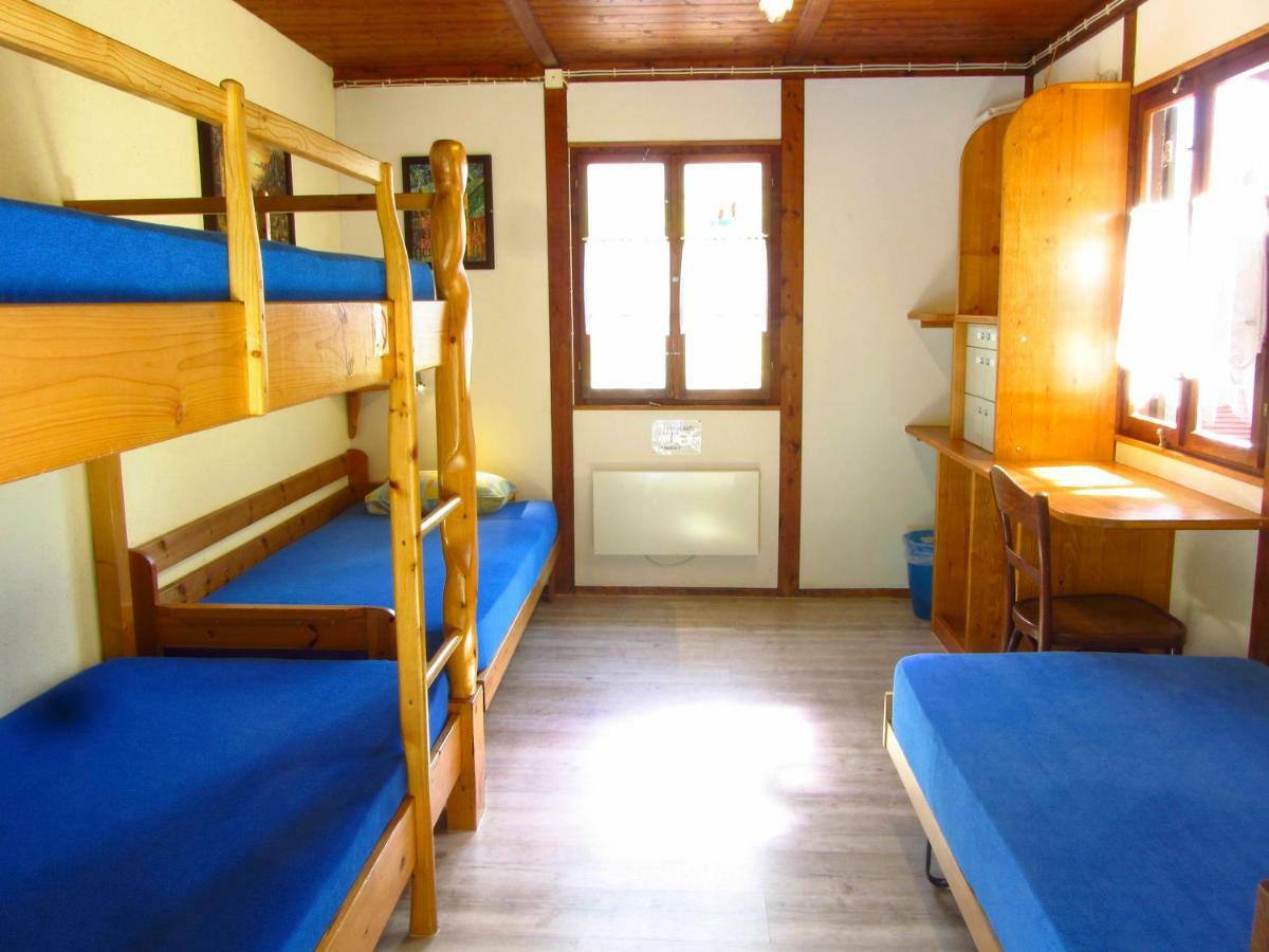 Хостел Baracca Backpacker Aurigeno Экстерьер фото